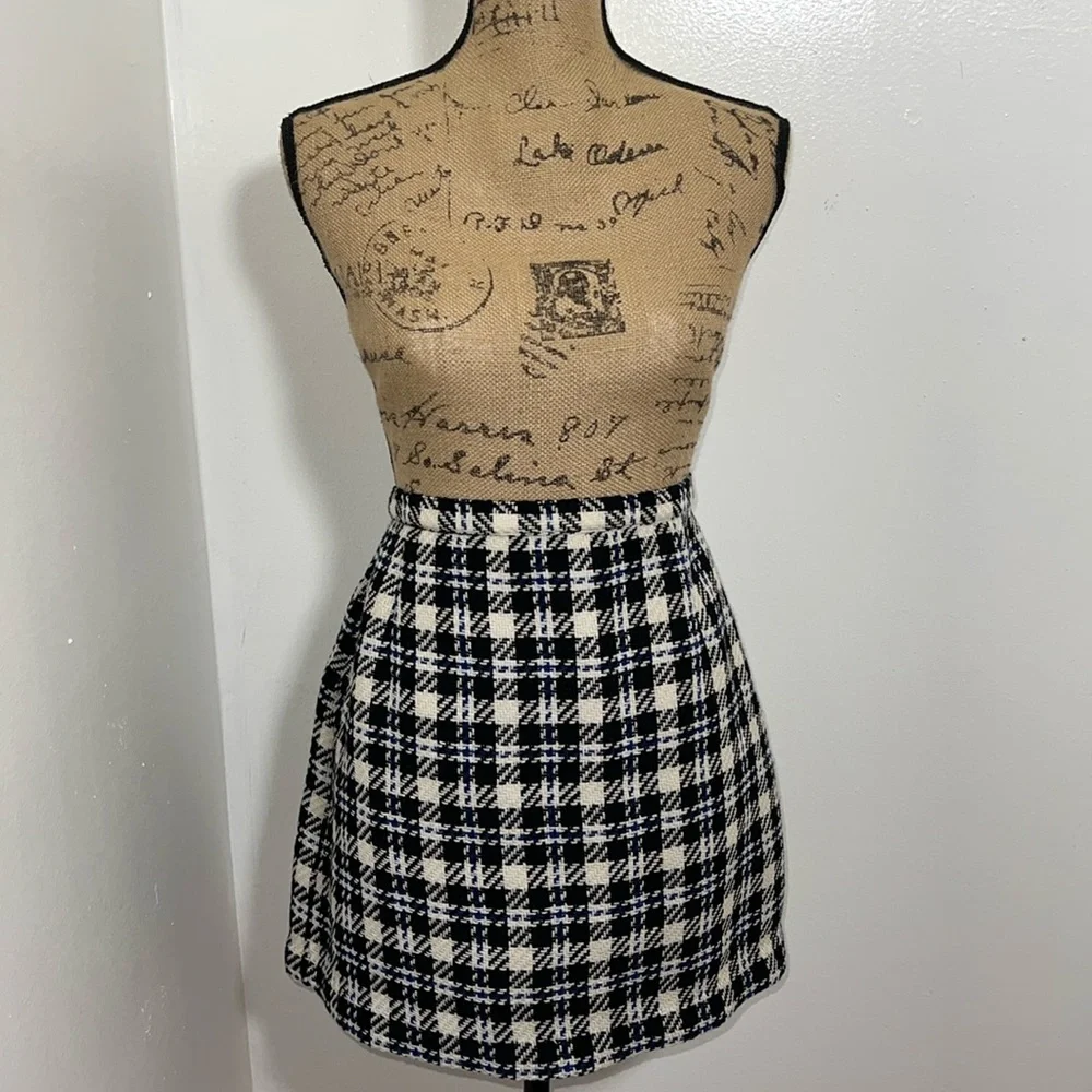 SOLD 🎄🎅🏾 - Picture 2 of 9